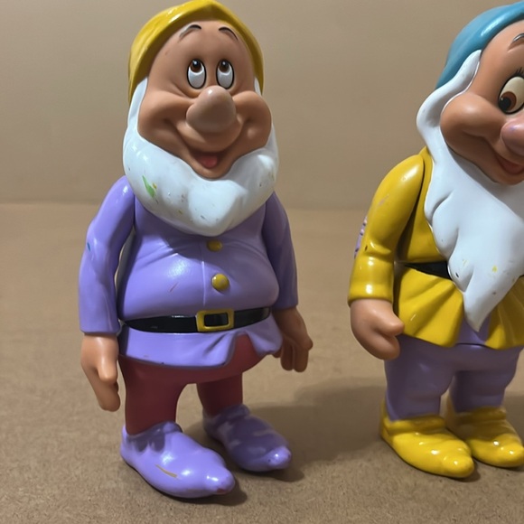 Disney Snow White Dwarfs - Picture 2 of 10